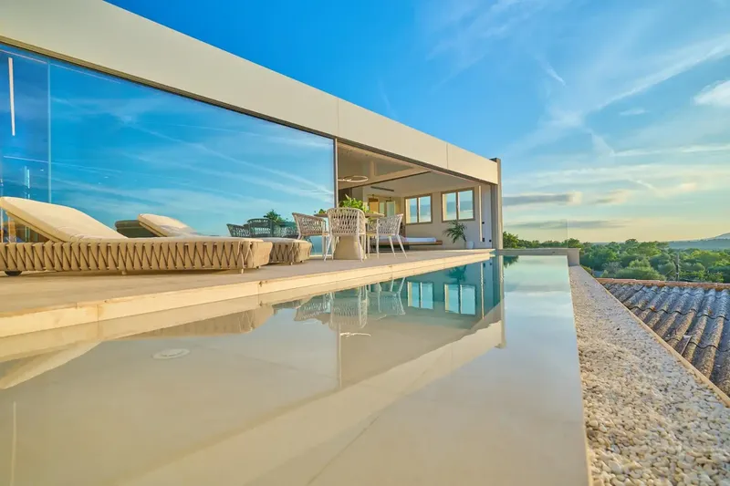 Exclusive - Located in the charming village of Costitx, this stunning 4-bedroom luxury villa combines modern interiors and l — photo 1