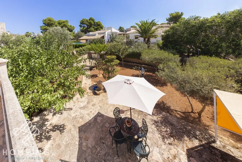 Chalet 200 meters from the sea, with 3 bedrooms, garage, terraces and large garden — photo 6