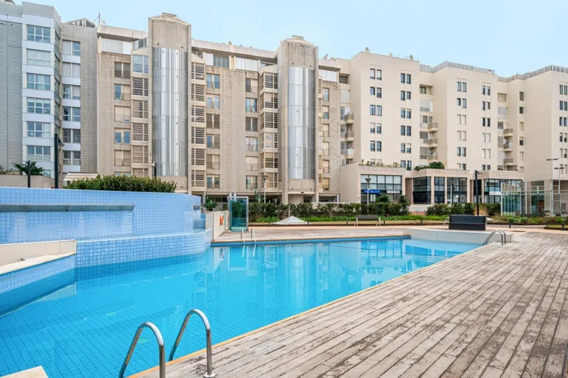 First-line luxury living by the sea in Portixol — photo 10