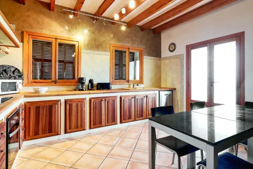 Santa Eugenia, fantastic Mediterranean-style villa with pool — photo 9