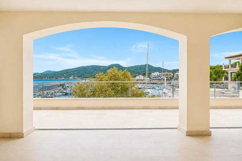 Dream home with sensational sea and harbor views, generous terrace, in a privileged location! — photo 2