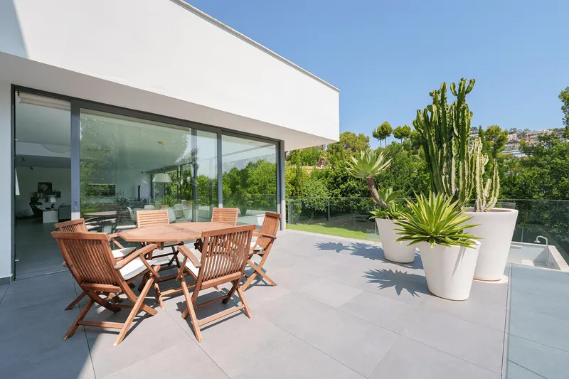 Holiday and seasonal rental: Chalet for rent available during the summer months in Son Vida — photo 3
