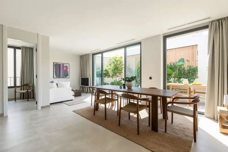 Modern living with sun terrace in prime location in Palma — photo 5