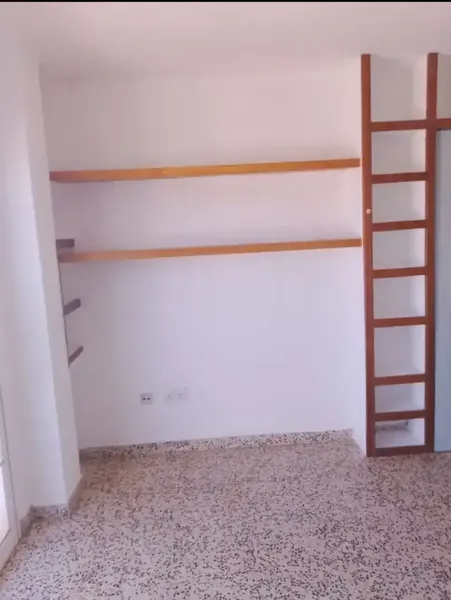 Por favor, abstenerse inmobiliarias. Ya tengo varias trabajando el ello. Gracias. Dispone de cédula de habitabilidad y Certificado de No inf — photo 10