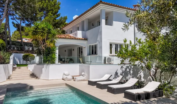 Mediterranean living in an elegant renovated villa in Santa Ponsa — photo 2