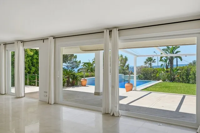 Elegant sea view villa for sale in Costa d’en Blanes, Southwest Mallorca — photo 4