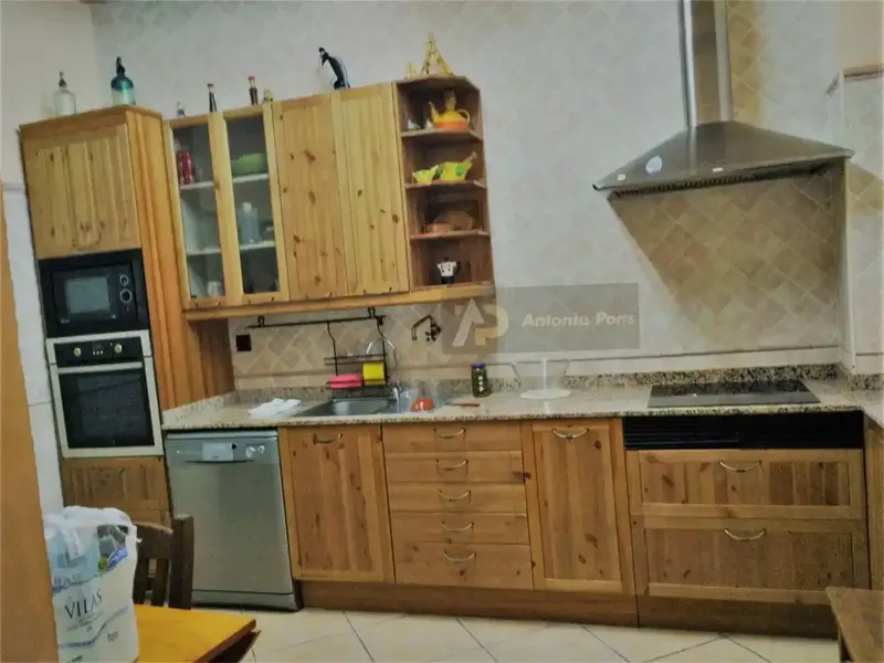 En pleno corazón de Mallorca, se encuentra esta vivienda tipo duplex con local en la parte inferior, a pleno funcionamiento y con rentabilid — photo 8