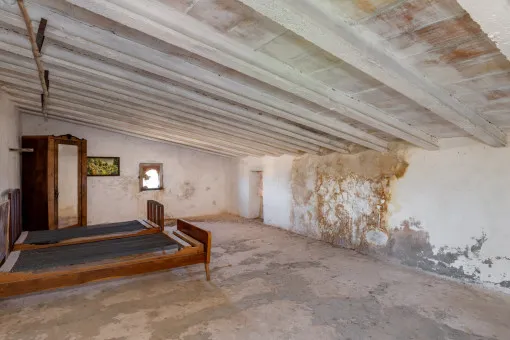 Santa Eugenia, historic rustic finca with panoramic views in Coves to renovate — photo 12