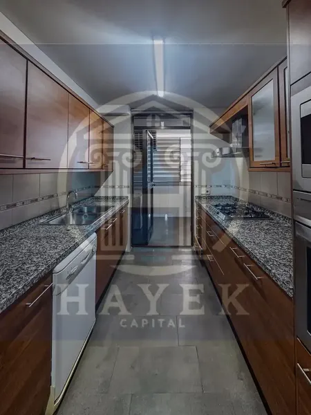 Spacious and Bright 4-Bedroom Apartment in Son Dameto – Palma de Mallorca — photo 10