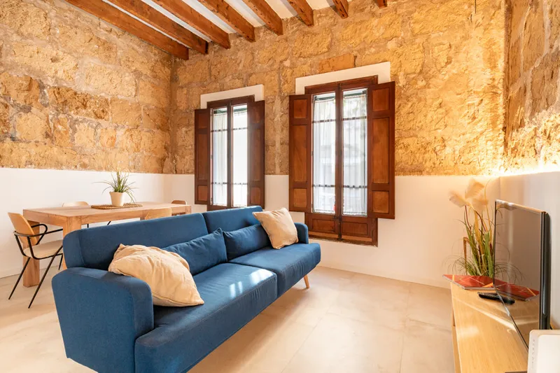 Fully Renovated Ground Floor Apartment with Outside Space and Communal Roof Terrace In the Heart of Santa Catalina — photo 1