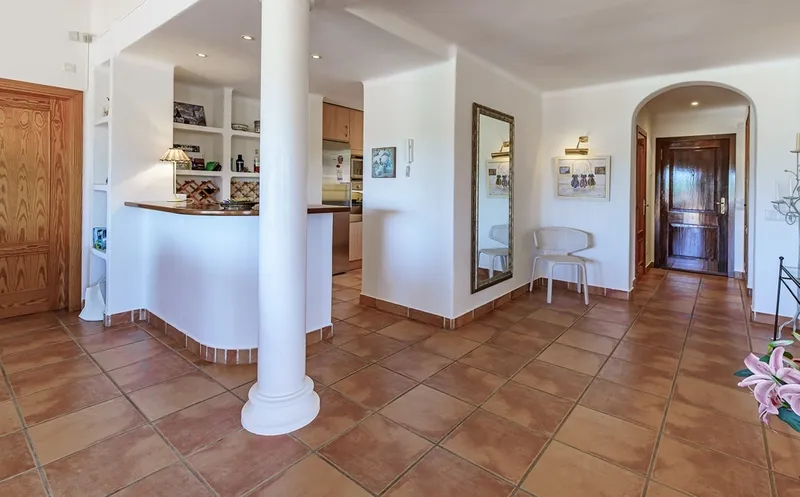 Beautiful 3 bedroom penthouse in Santa Ponsa with separate guest room in… — photo 9