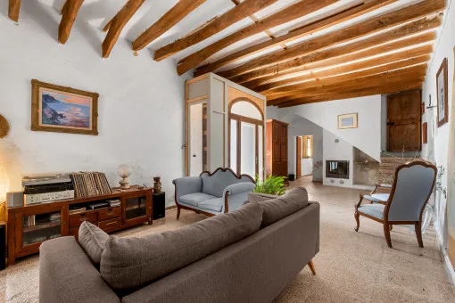 Porreres, authentic Mallorcan mansion with many possibilities — photo 3