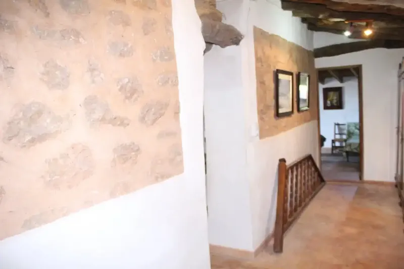 An old stone house with so much land sounds incredible! — photo 12
