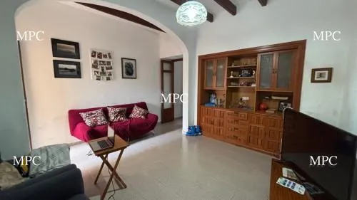 Traditional townhouse in prime location with 5 bedrooms in Arta — photo 1