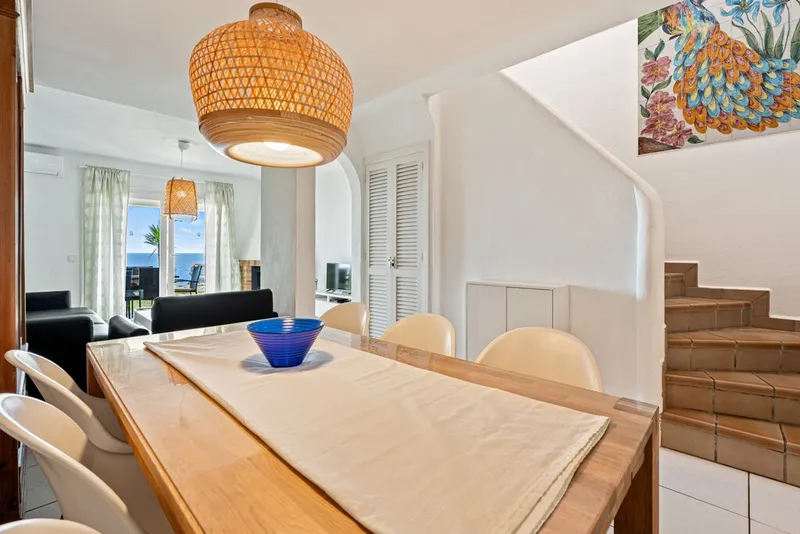 Cala d'Or beachfront apartment for sale with sunny terraces and sea views — photo 5