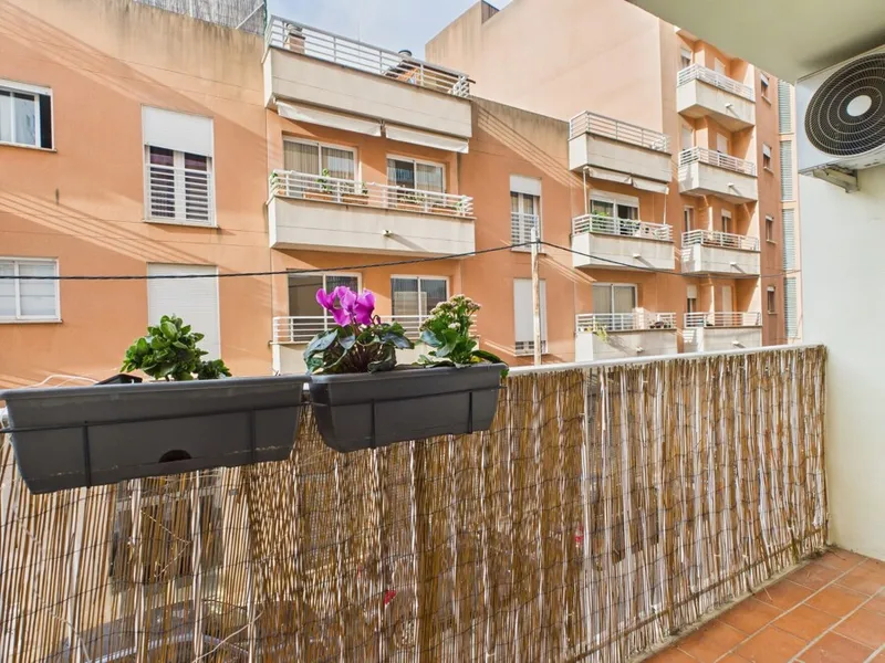 Three Bedroom Apartment with Spacious Terrace — photo 11