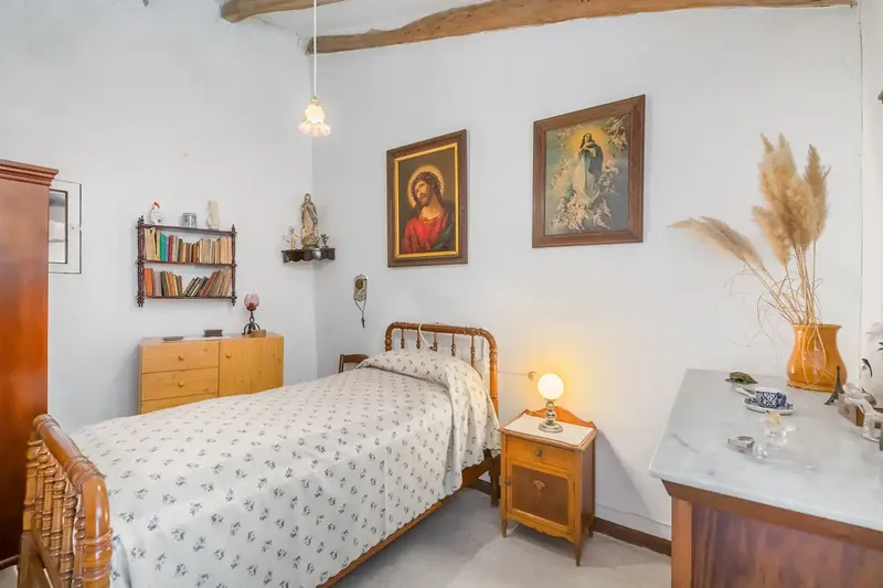 This finca in Sóller is located just steps from the beach and several shops, bars and restaurants in the port of Puerto Sóller. — photo 8