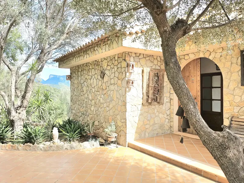 Discover the home of your dreams in the exclusive Sa Font Seca urbanization in Palmanyola! This magnificent detached house offers you a — photo 7