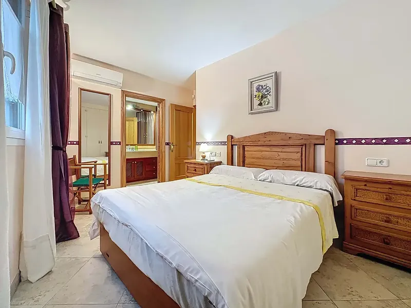 Imagine waking up every morning with the sea breeze caressing your window and the murmur of the Mediterranean just 400 meters away. This ground floor, — photo 12