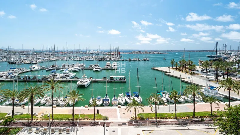 Apartment for sale in Paseo Marítimo — photo 1