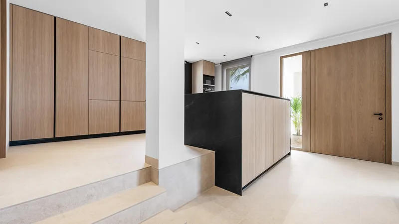 Modern villa for sale in Santa Ponsa with panoramic and sea views — photo 8