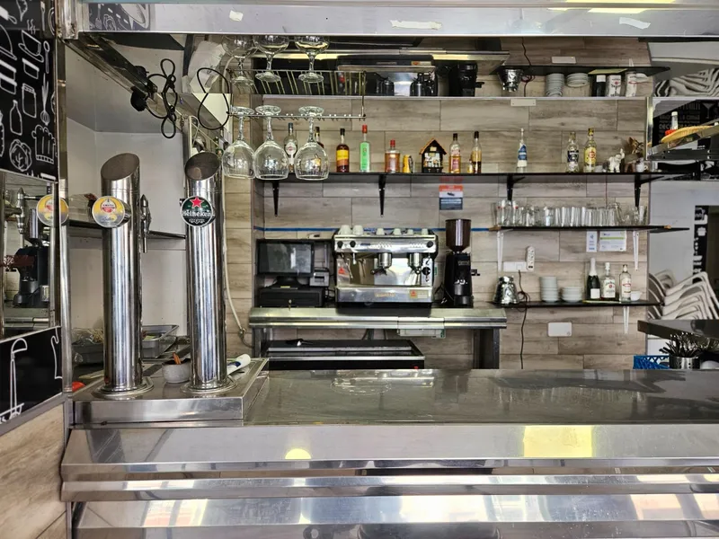 Commercial premises in Palma with bar license — photo 3
