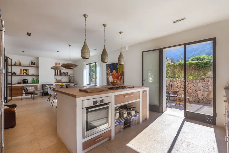 House with pool close to the town centre of Sóller — photo 11
