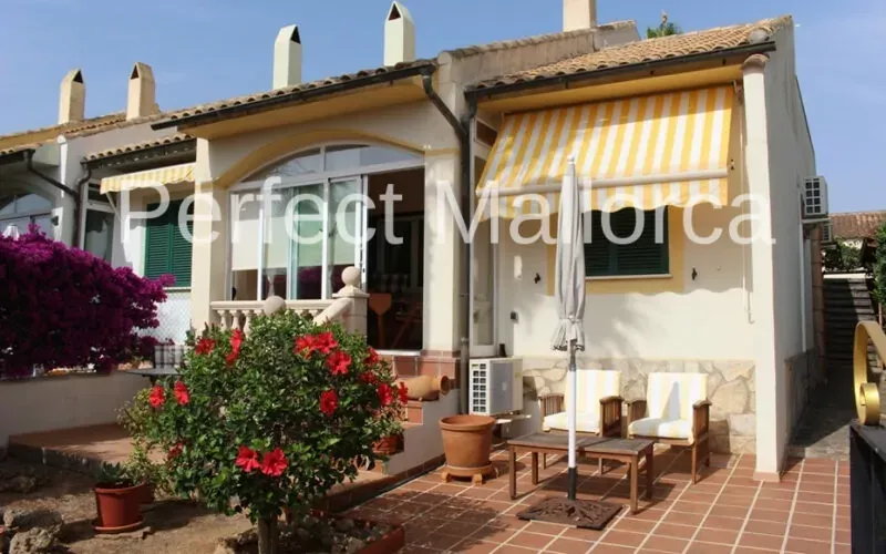 Well-maintained end-terraced house with guest area and garden in Cala Murada — photo 1