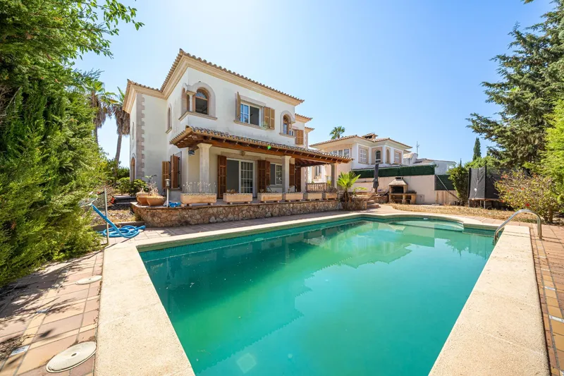 Chalet independiente con piscina privada en Son Verí Nou — photo 1