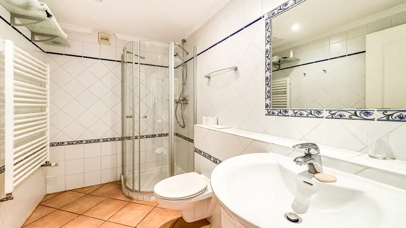 Sunny apartment with garden and separate studio near the beach — photo 7
