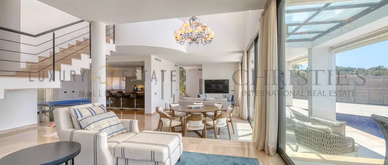 Spacious villa in Badia Blava with fantastic views in 1st sea line on the coast of Llucmajor — photo 5