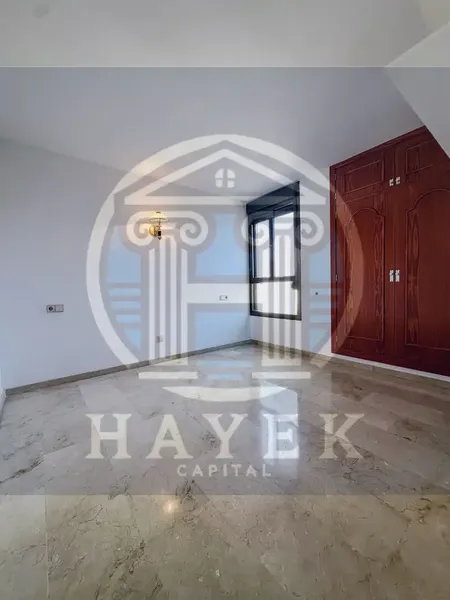 Spacious and Bright 4-Bedroom Apartment in Son Dameto – Palma de Mallorca — photo 7