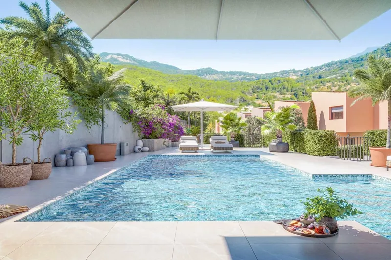 New build townhouse with pool and garden near Palma in Esporles — photo 1