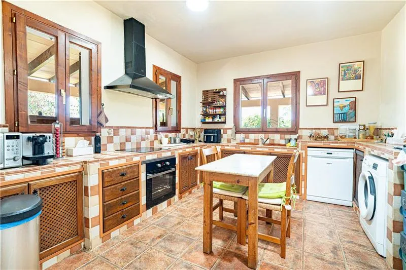 Country house property on a plot of approximately 14,167 m² — photo 11