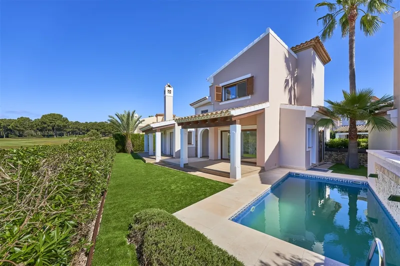 Villa as good as new in golf course residential complex Santa Ponsa — photo 2