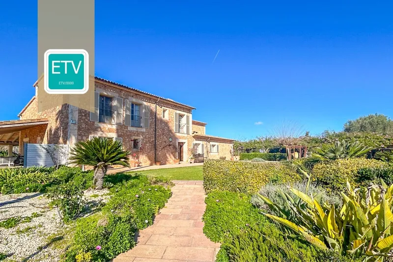 Unique finca for sale with its own olive grove and ETV license near Campos — photo 1