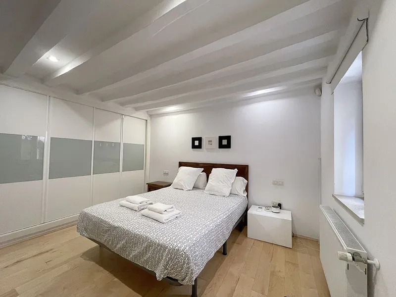 Elegant duplex flat with 2 bedrooms and 2 bathrooms in La Lonja area, Palma — photo 5