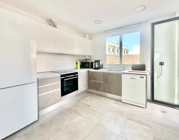 Modern villa with pool in a quiet area a short distance ... — photo 12