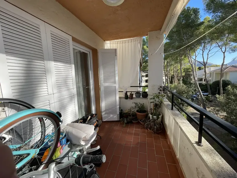 Bright penthouse with large upper bedroom and balconies – 3 minutes from the beach — photo 8