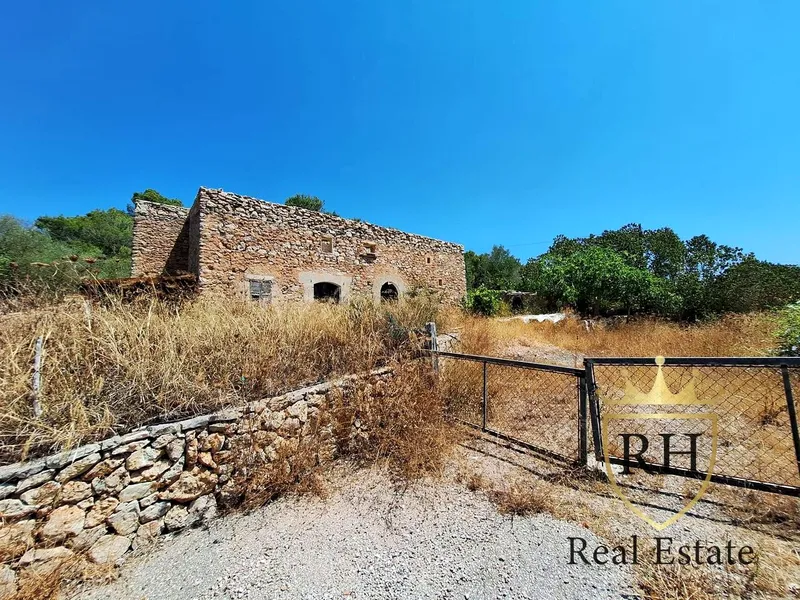 Farmhouse for sale in Son Servera of 141 m2 — photo 1