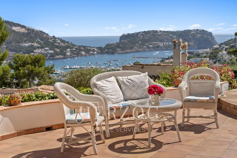 Mediterranean villa with spectacular harbor and sea views in Port d'Andratx — photo 3