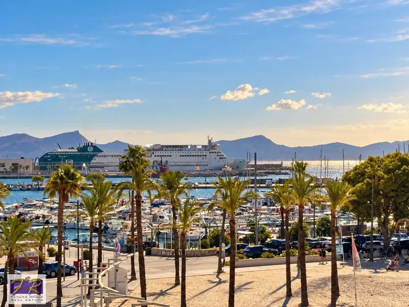 🏡 Piso reformado con vistas al mar a 40 metros de la playa de Puerto de Alcúdia — photo 2