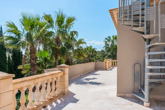 Exquisite villa with swimming pool in Sol de Mallorca, Southwest Mallorca — photo 12