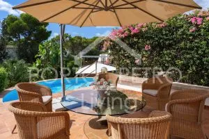 Ref. PRO227 – Unique villa with impressive architecture, spacious plot, paradisiacal garden with various terrace areas, garage, carport and large pool centrally located in Porto Petro — photo 12