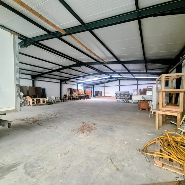 Industrial warehouse for rent in Manacor — photo 1