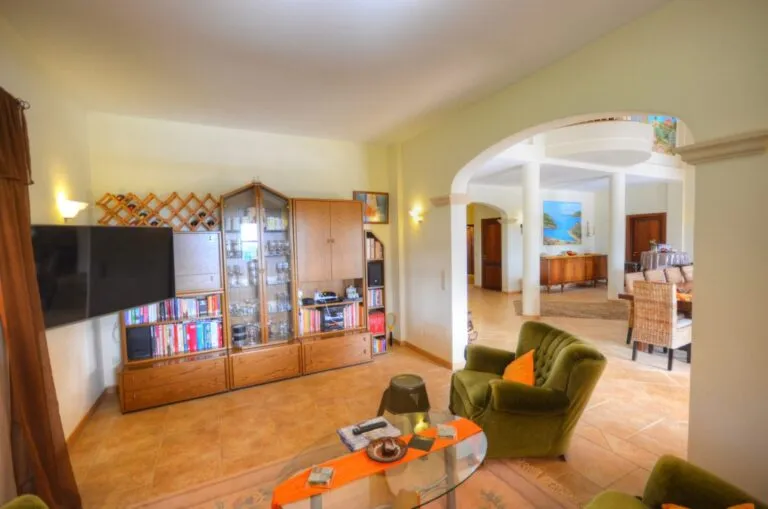 Beautiful and spacious country house on the outskirts of Santanyi — photo 9