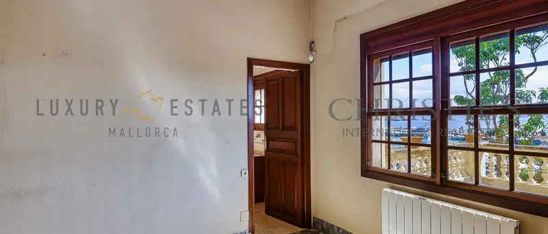 Classic villa on the port of Cala Nova in San Agustin for renovation — photo 7