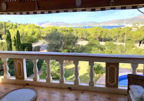 Sea view villa in a privileged location — photo 8