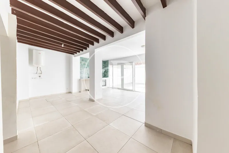 Ground floor apartment for sale with private courtyard in Camp d'en Serralta — photo 8