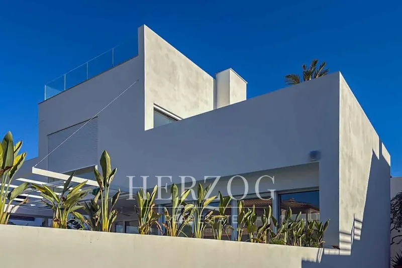 Stylish city villa with sea views and exceptional living quality — photo 4